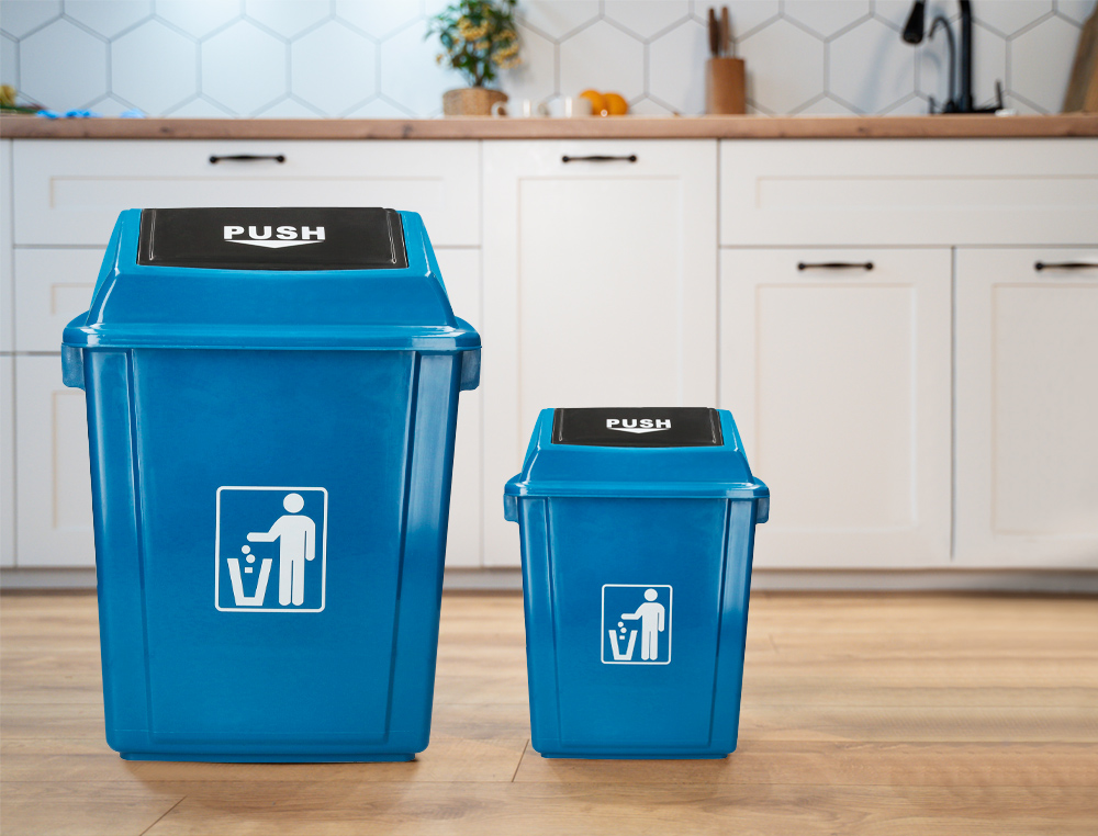 POUBELLE Q-CONNECT PLASTIQUE COUVERCLE BASCULANT OUVERTURE FACILE 2 POIGNEES 20L 340X240X450MM COLORIS BLEU