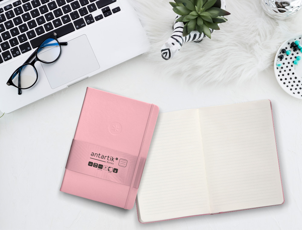 CARNET FERMETURE ELASTIQUE ANTARTIK NOTES COUVERTURE RIGIDE A5 LIGNE 100 FEUILLES 80GR FSC COLORIS ROSE PASTEL