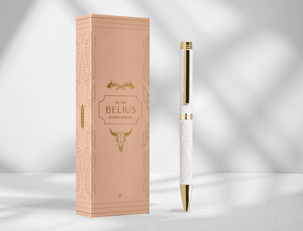 STYLO-BILLE BELIUS WILD WEST ALUMINIUM ENCRE BLEUE ATTRIBUTS DORES COLORIS CREME COFFRET DESIGN