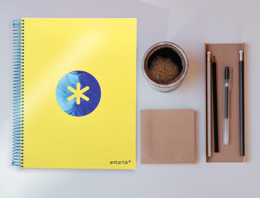 CAHIER SPIRALE ANTARTIK A4 120F 100G REMBORDE 5X5MM      MICRO-PERF 5 BANDES 4 TROUS   TRENDING 2020 JAUNE