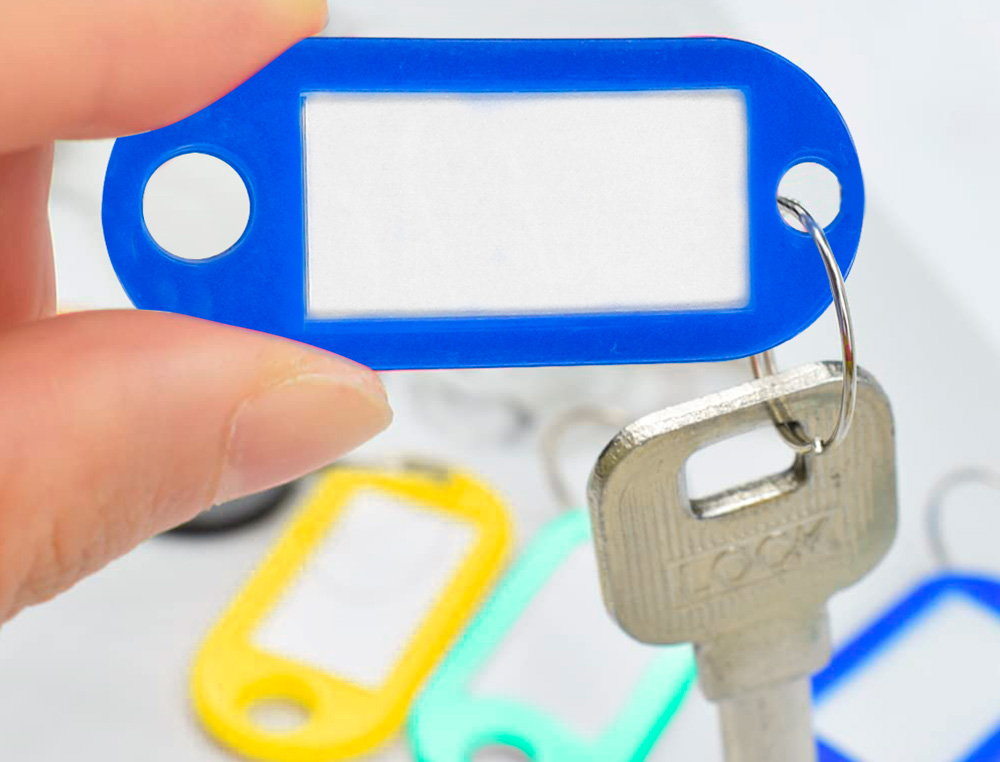 PORTE-CLS Q-CONNECT PORTE-TIQUETTE PLASTIQUE 50X22MM COLORIS BLEU PRSENTOIR 100 UNITS